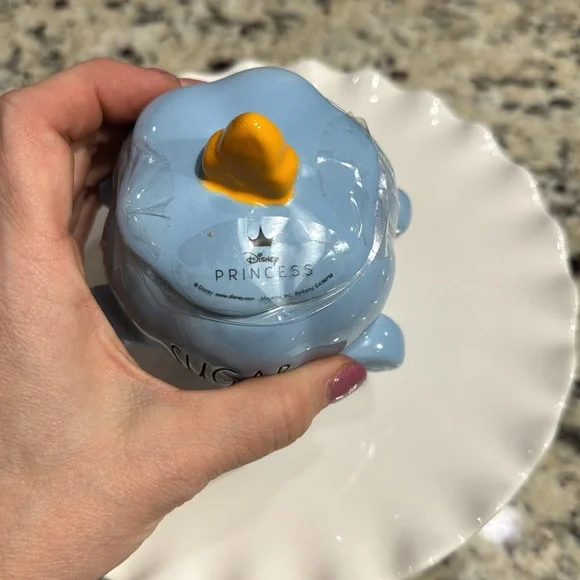 *NEW* RAE DUNN DISNEY CINDERELLA CARRIAGE SUGAR POT - Picture 6 of 6